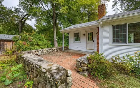 247 Quaker Lane Scituate RI 02857