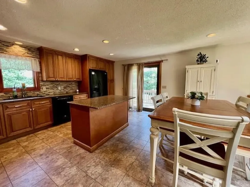 15 Eastgate Drive Coventry RI 02816