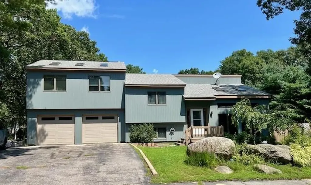 15 Eastgate Drive Coventry RI 02816