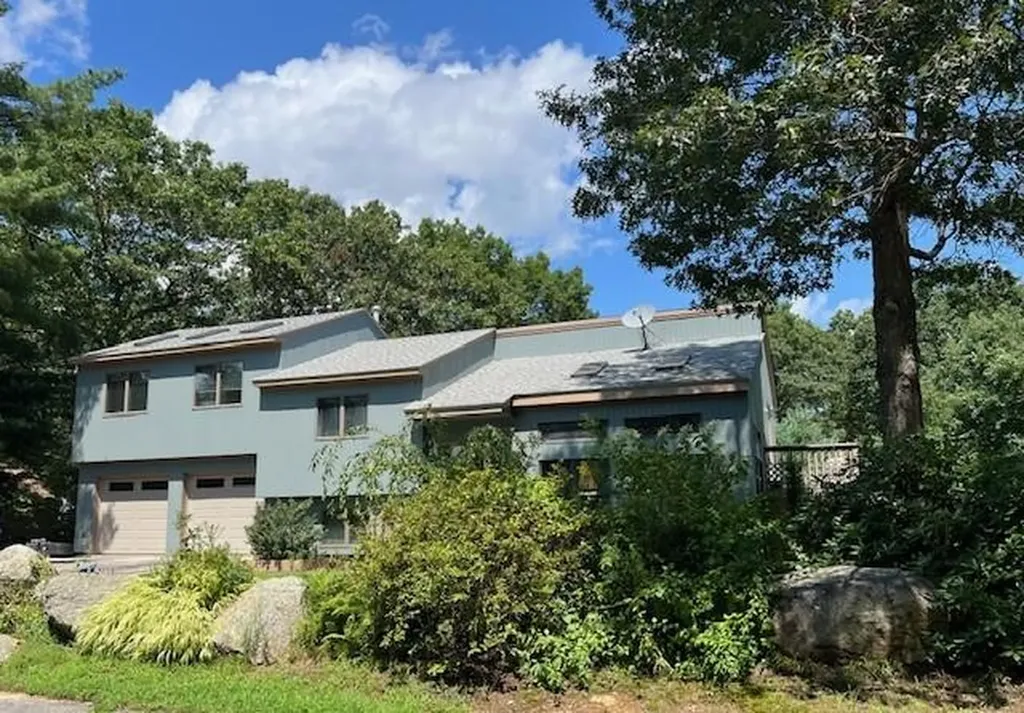 15 Eastgate Drive Coventry RI 02816