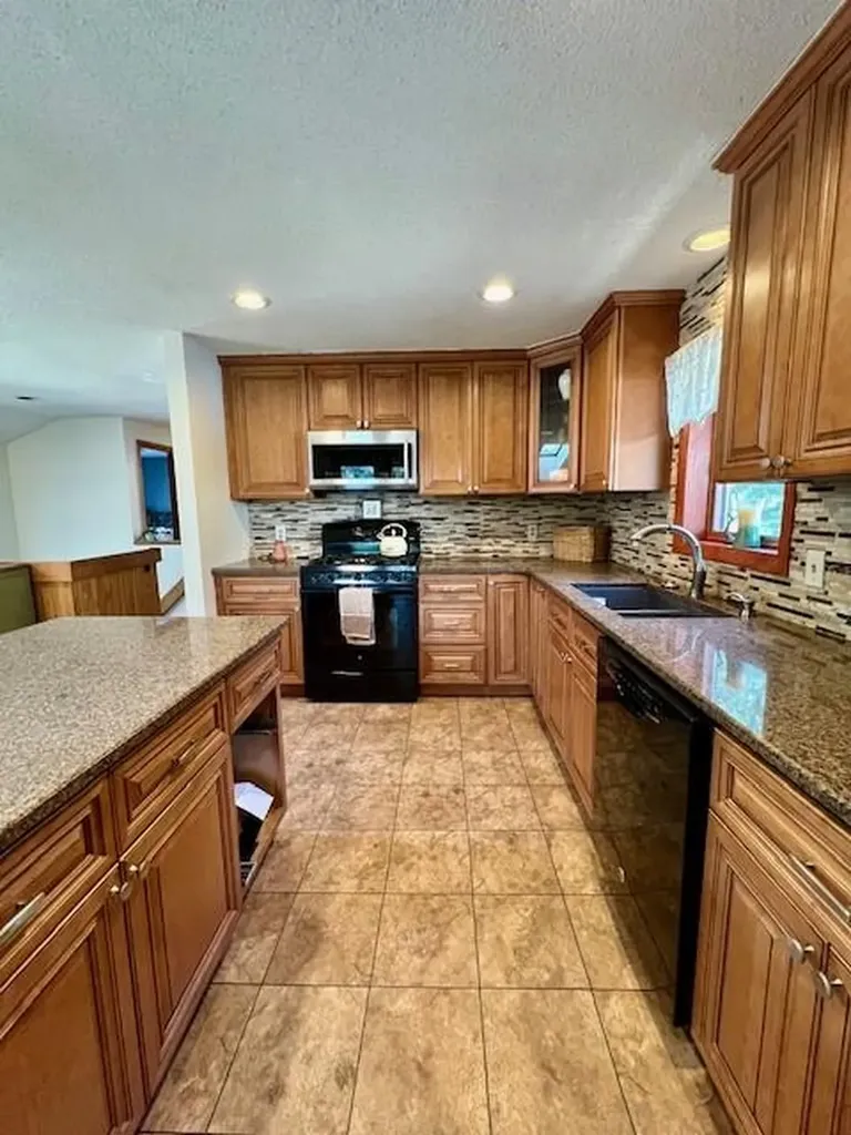 15 Eastgate Drive Coventry RI 02816