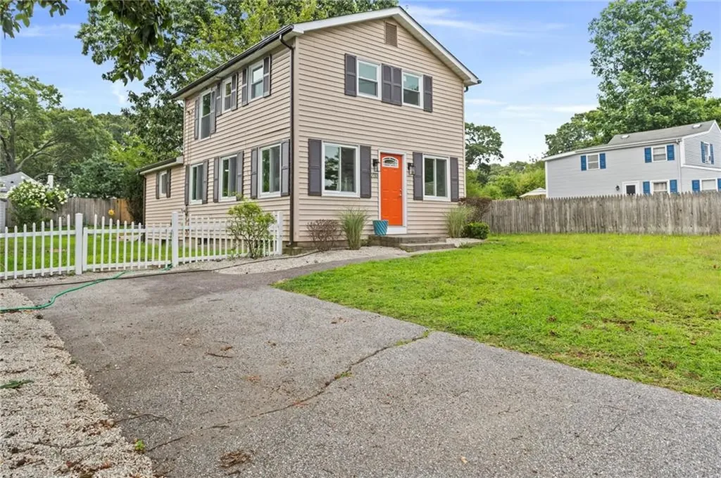 233 Coburn Street Warwick RI 02889
