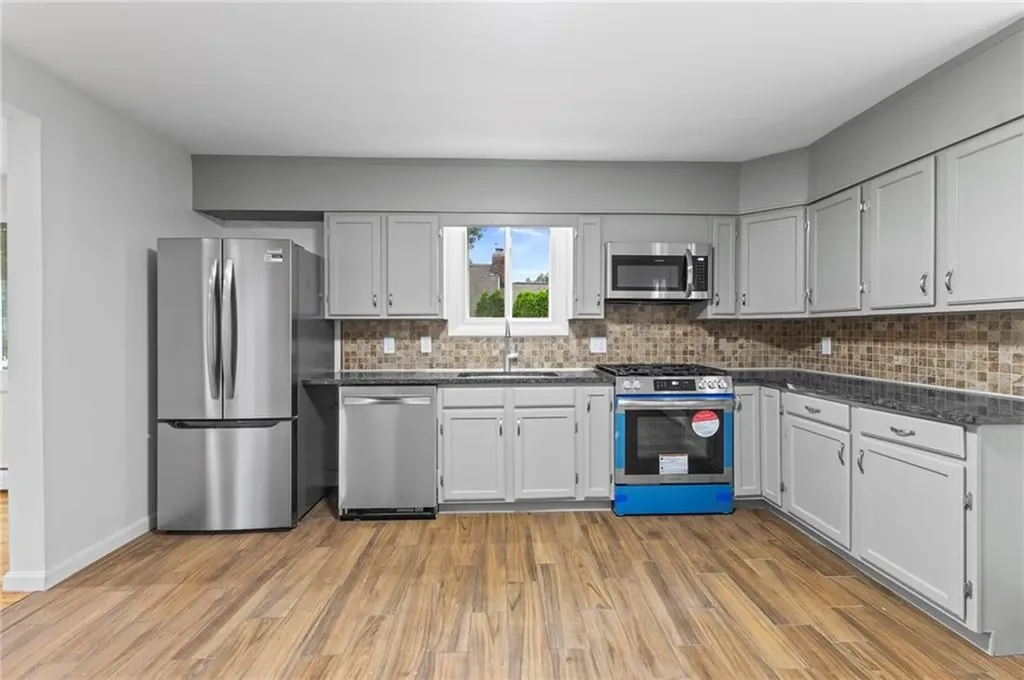 233 Coburn Street Warwick RI 02889