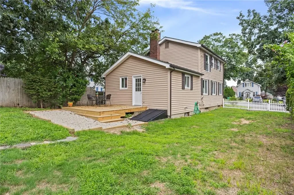 233 Coburn Street Warwick RI 02889