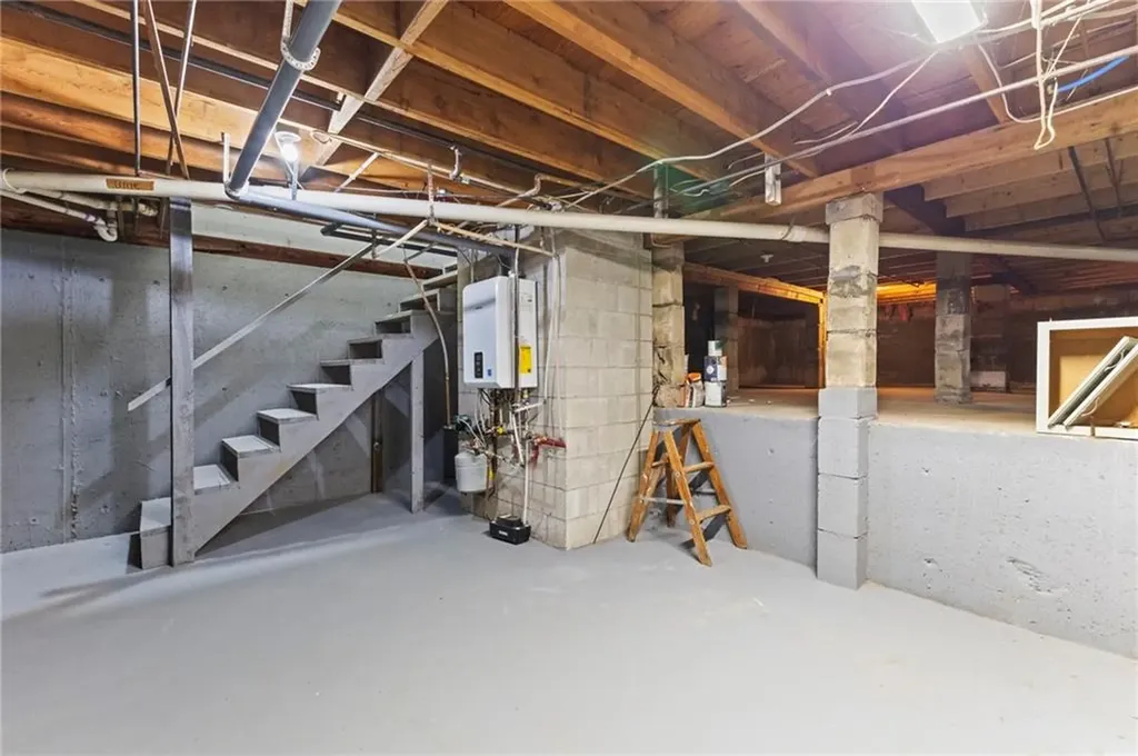 233 Coburn Street Warwick RI 02889