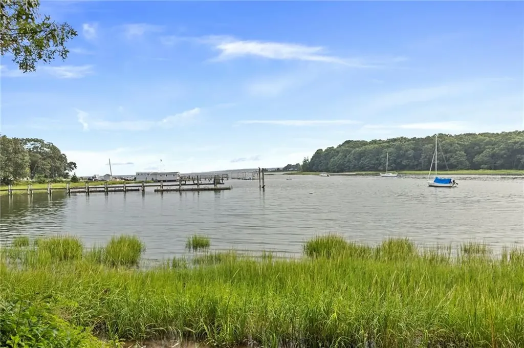 233 Coburn Street Warwick RI 02889