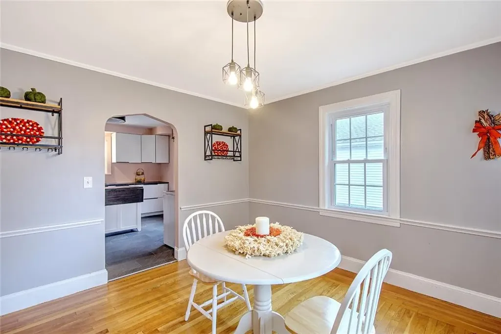 195 Modena Avenue Providence RI 02908