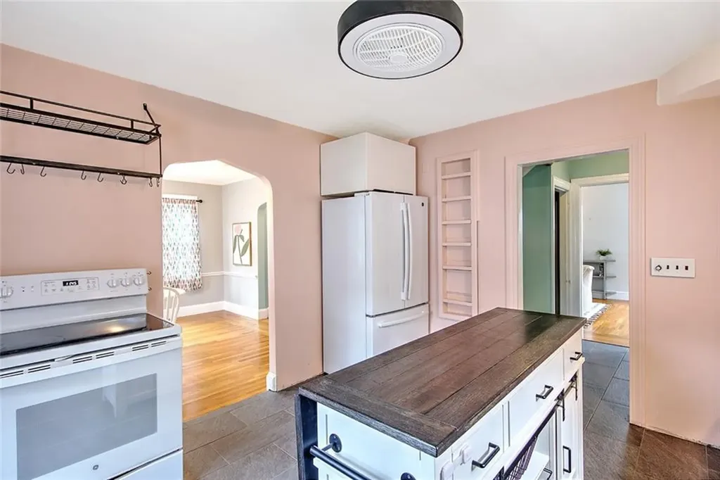195 Modena Avenue Providence RI 02908
