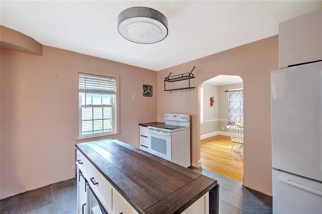 195 Modena Avenue Providence RI 02908