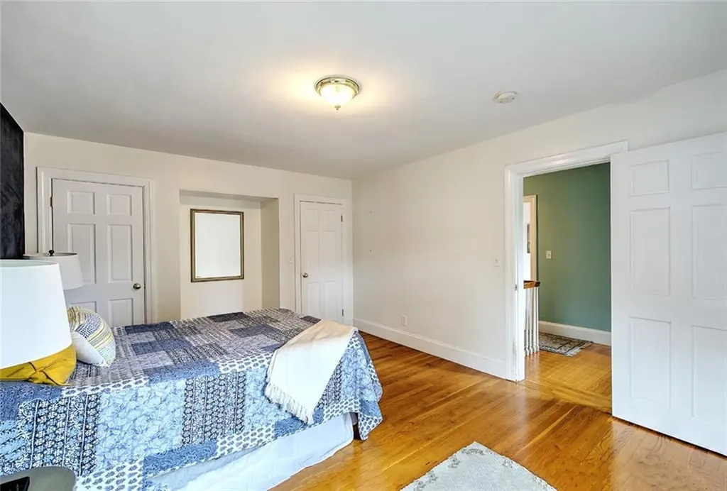195 Modena Avenue Providence RI 02908