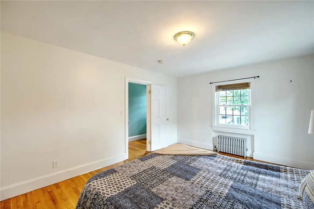 195 Modena Avenue Providence RI 02908