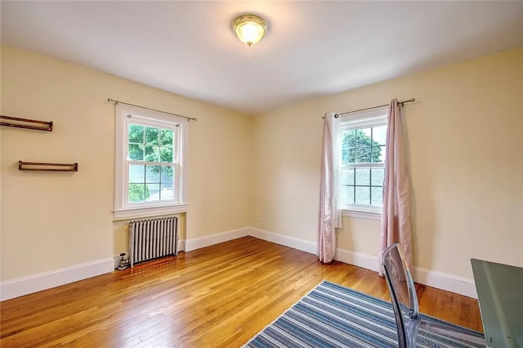 195 Modena Avenue Providence RI 02908