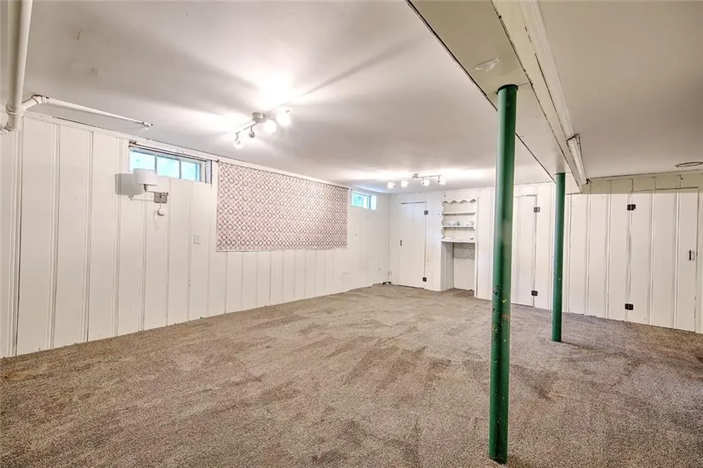 195 Modena Avenue Providence RI 02908