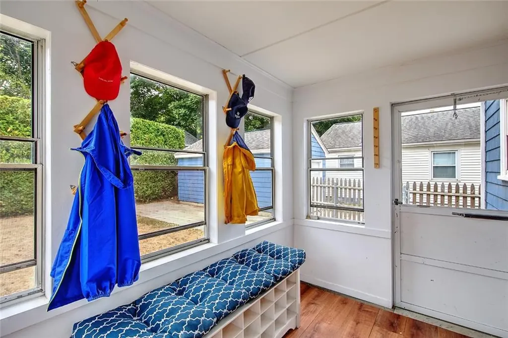 195 Modena Avenue Providence RI 02908