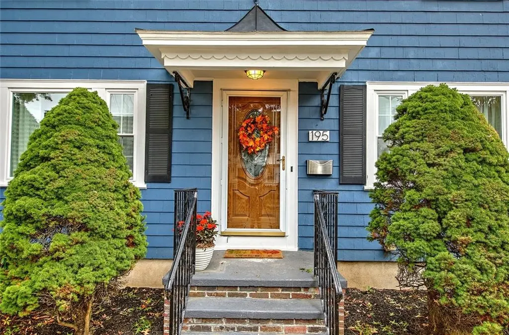 195 Modena Avenue Providence RI 02908