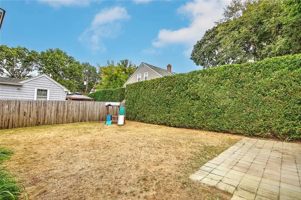 195 Modena Avenue Providence RI 02908