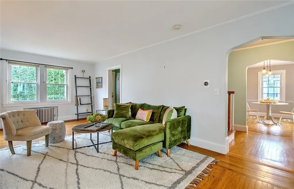 195 Modena Avenue Providence RI 02908