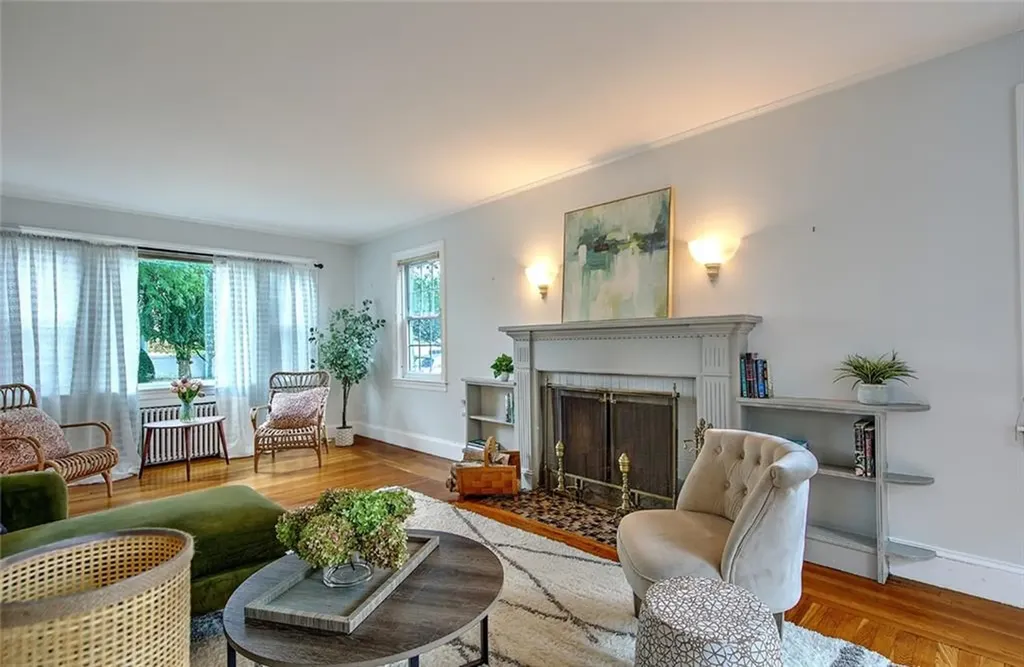 195 Modena Avenue Providence RI 02908