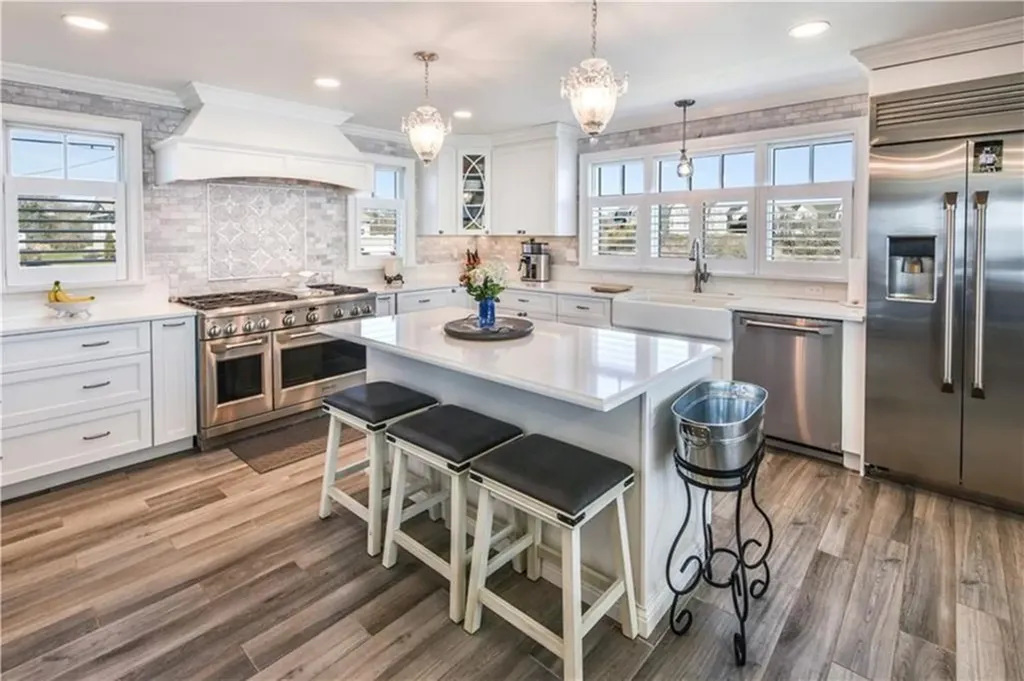 49 Major Arnold Road Narragansett RI 02882