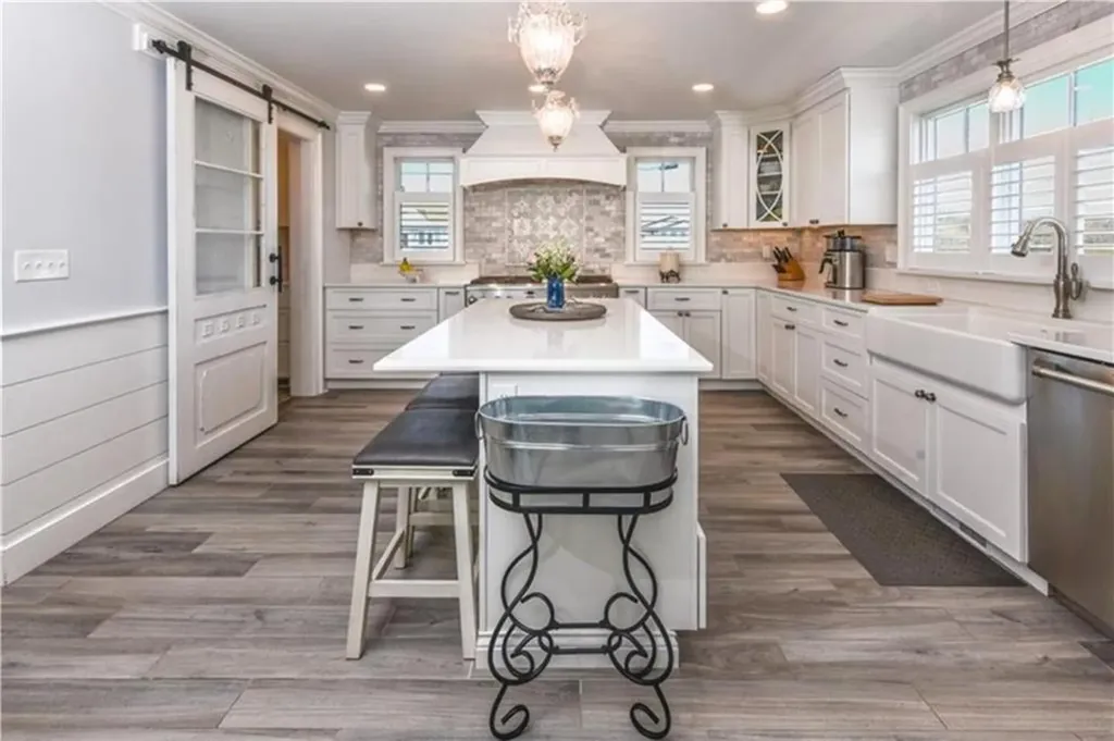 49 Major Arnold Road Narragansett RI 02882