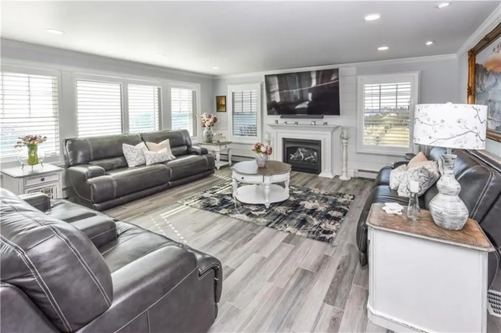 49 Major Arnold Road Narragansett RI 02882