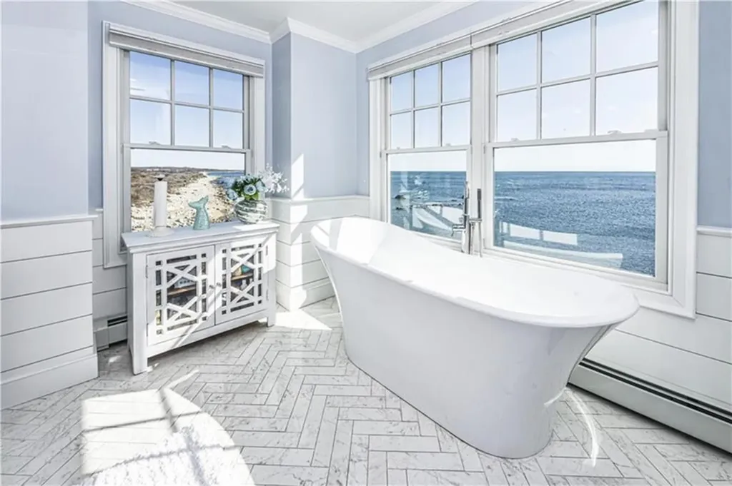 49 Major Arnold Road Narragansett RI 02882