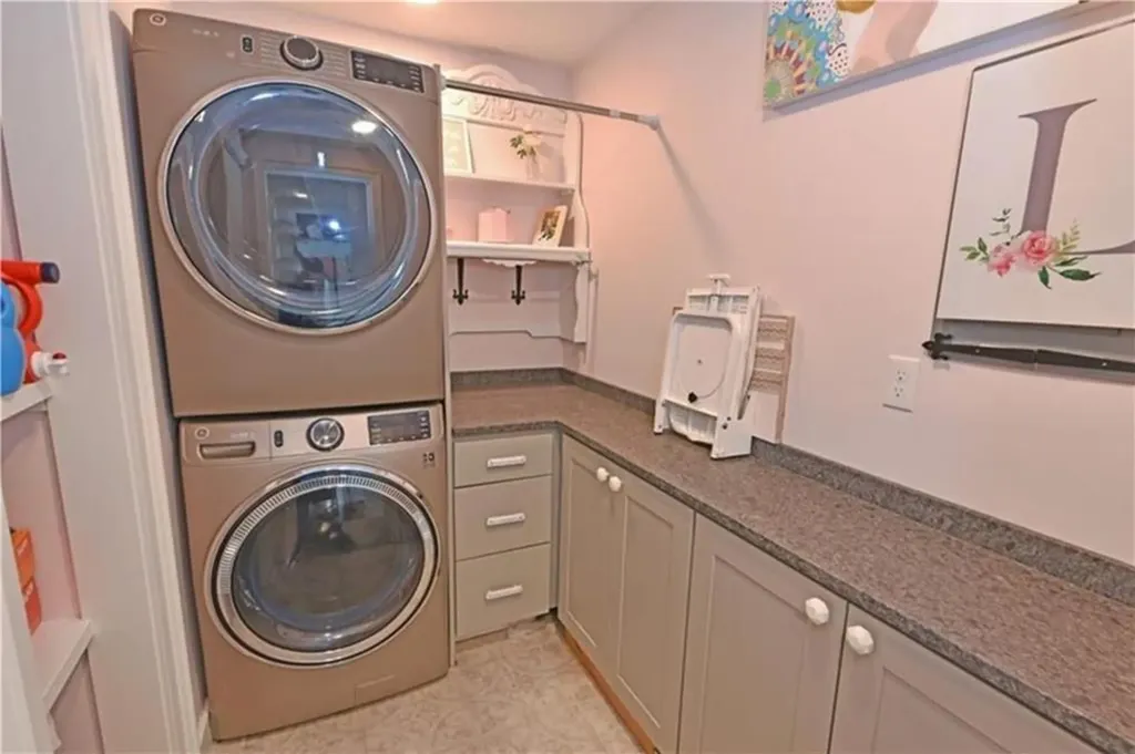 49 Major Arnold Road Narragansett RI 02882