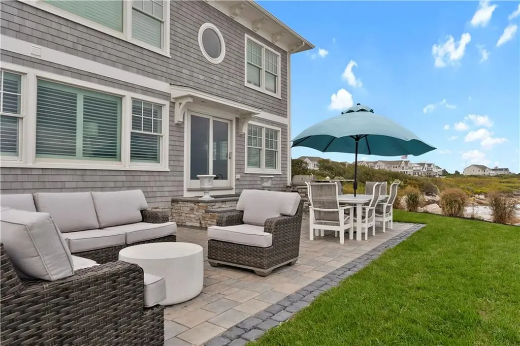 49 Major Arnold Road Narragansett RI 02882