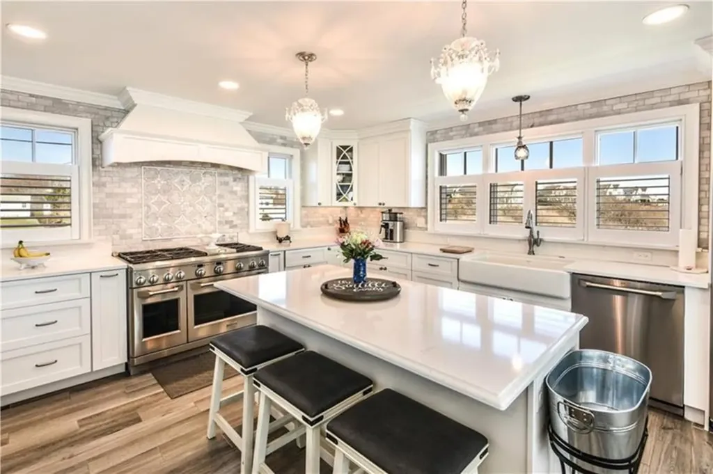 49 Major Arnold Road Narragansett RI 02882