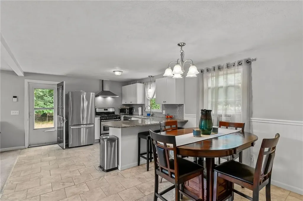130 Pinnery Avenue Warwick RI 02886
