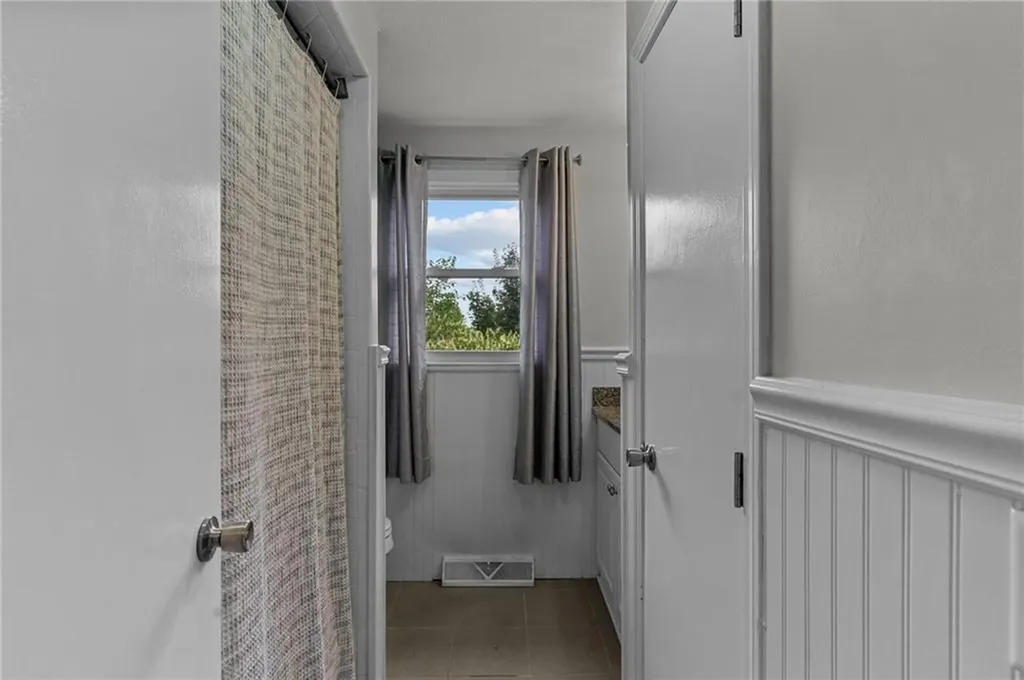130 Pinnery Avenue Warwick RI 02886