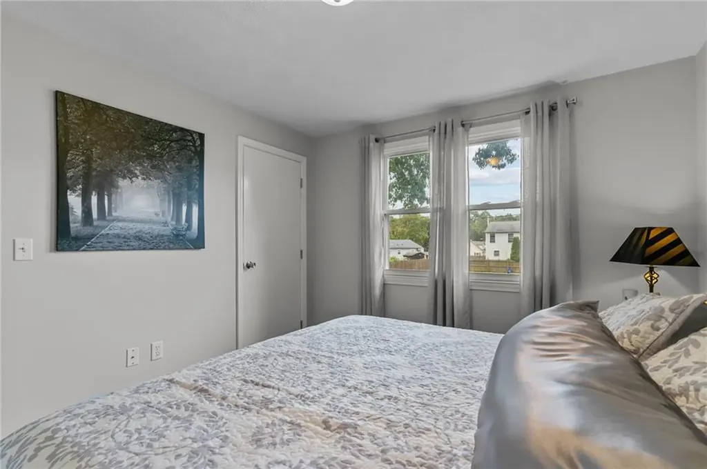 130 Pinnery Avenue Warwick RI 02886