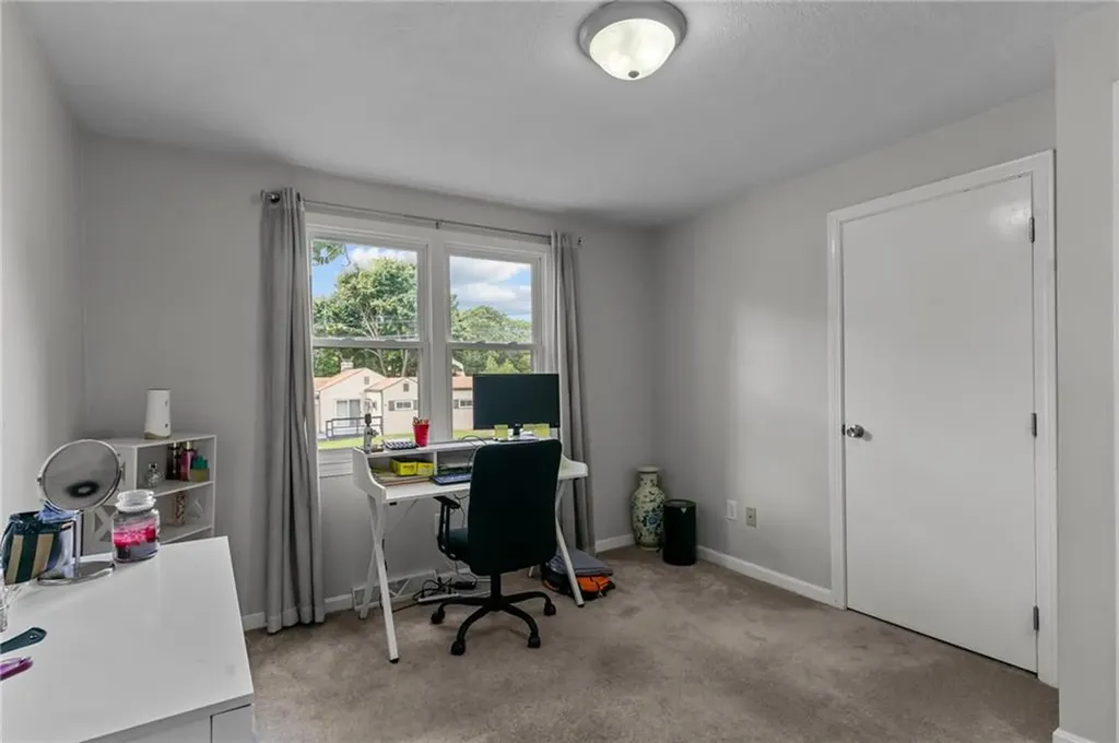 130 Pinnery Avenue Warwick RI 02886