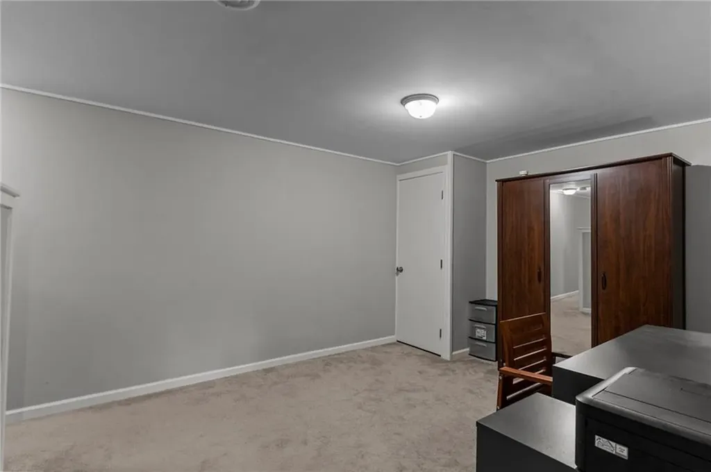 130 Pinnery Avenue Warwick RI 02886