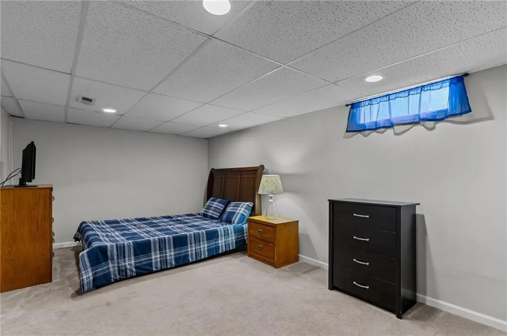 130 Pinnery Avenue Warwick RI 02886