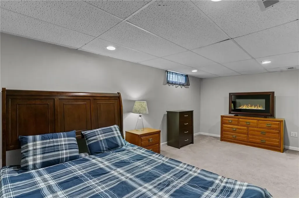 130 Pinnery Avenue Warwick RI 02886