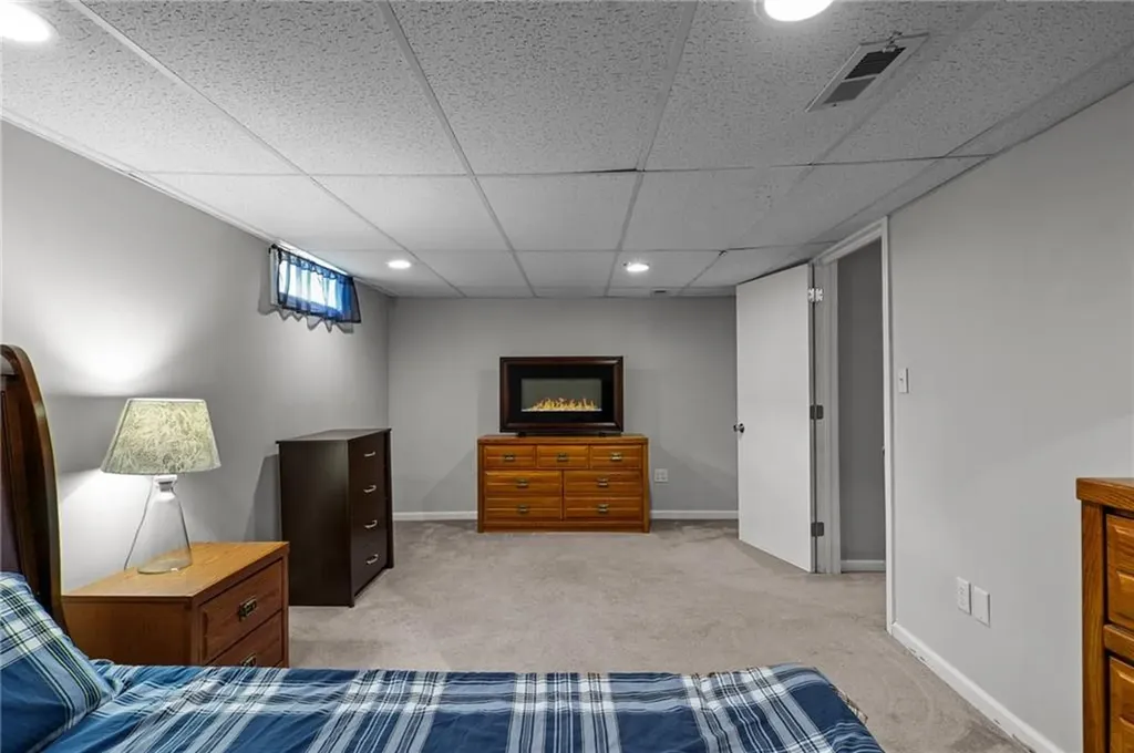 130 Pinnery Avenue Warwick RI 02886