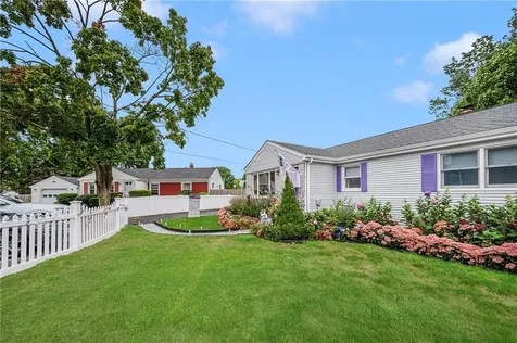 10 Doran Drive Pawtucket RI 02861