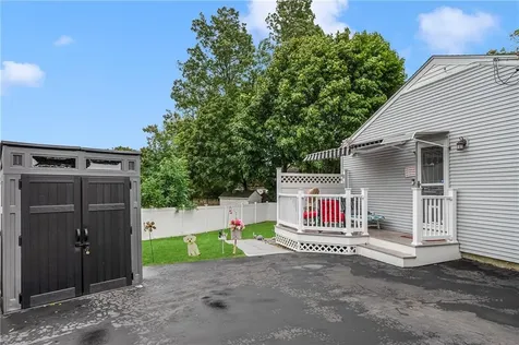 10 Doran Drive Pawtucket RI 02861