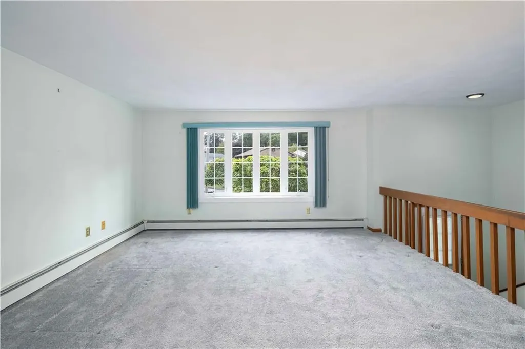 39 Oakridge Drive West Warwick RI 02893