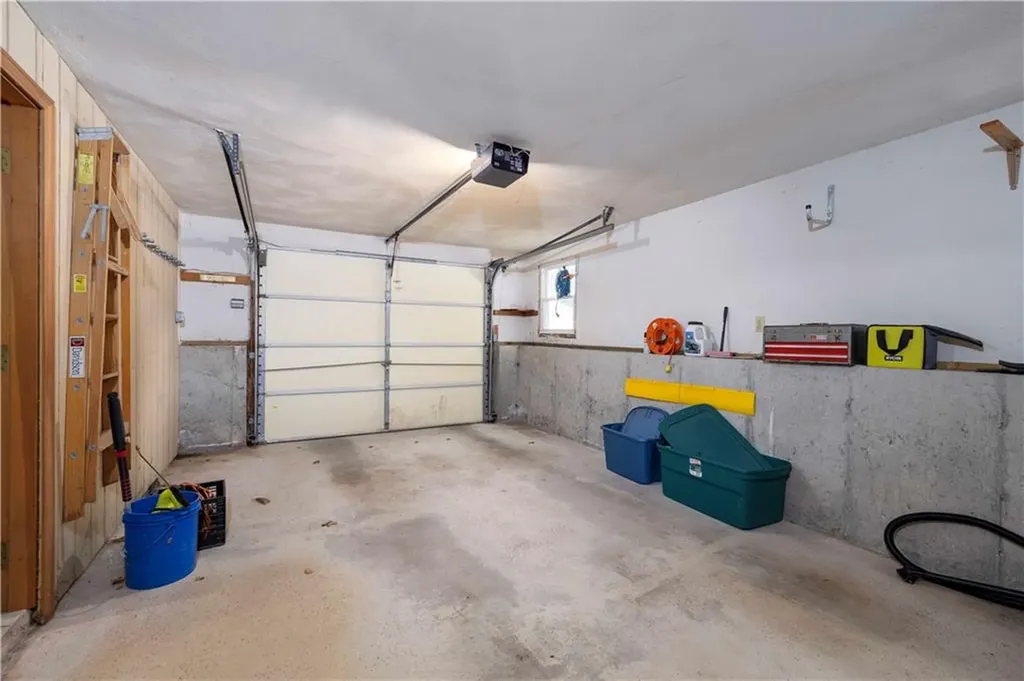39 Oakridge Drive West Warwick RI 02893