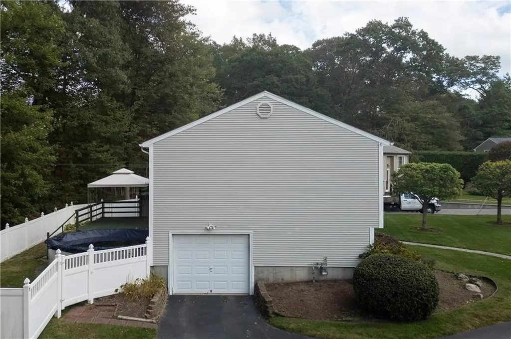 39 Oakridge Drive West Warwick RI 02893