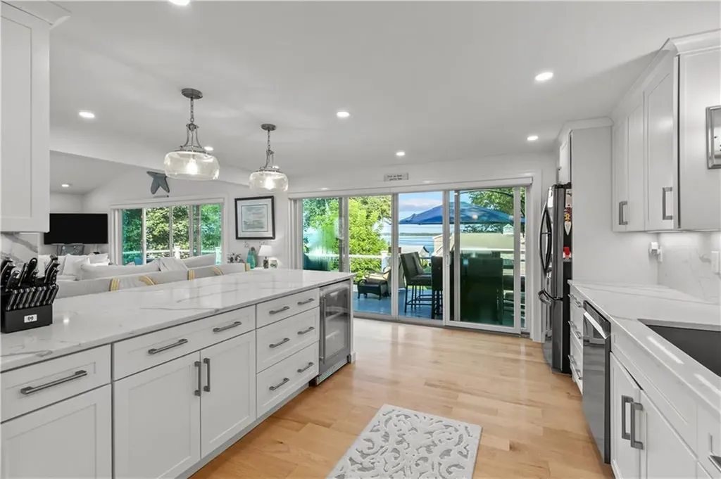 48 Therien Road Portsmouth RI 02871