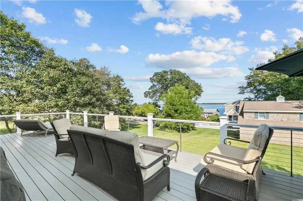 48 Therien Road Portsmouth RI 02871