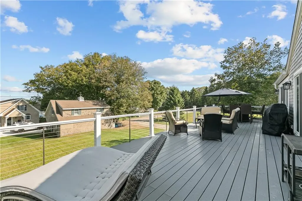 48 Therien Road Portsmouth RI 02871