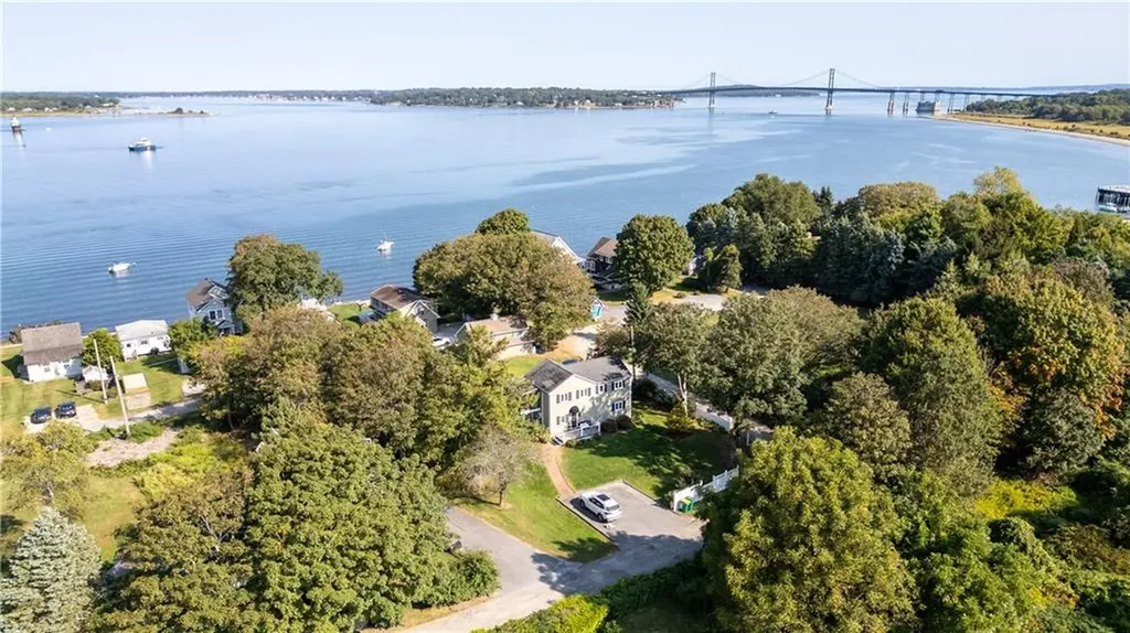 48 Therien Road Portsmouth RI 02871