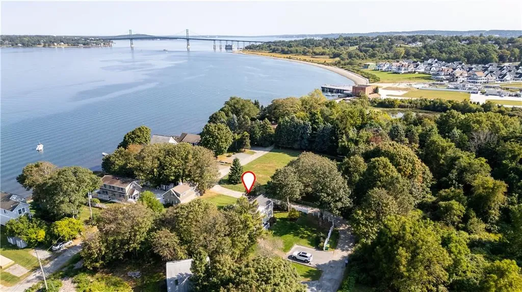 48 Therien Road Portsmouth RI 02871