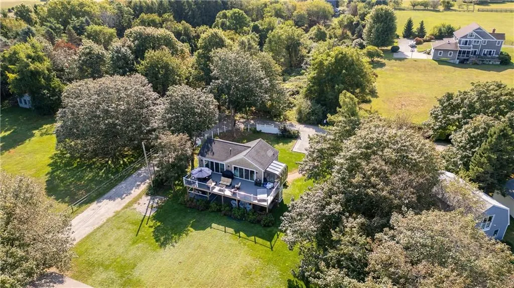 48 Therien Road Portsmouth RI 02871