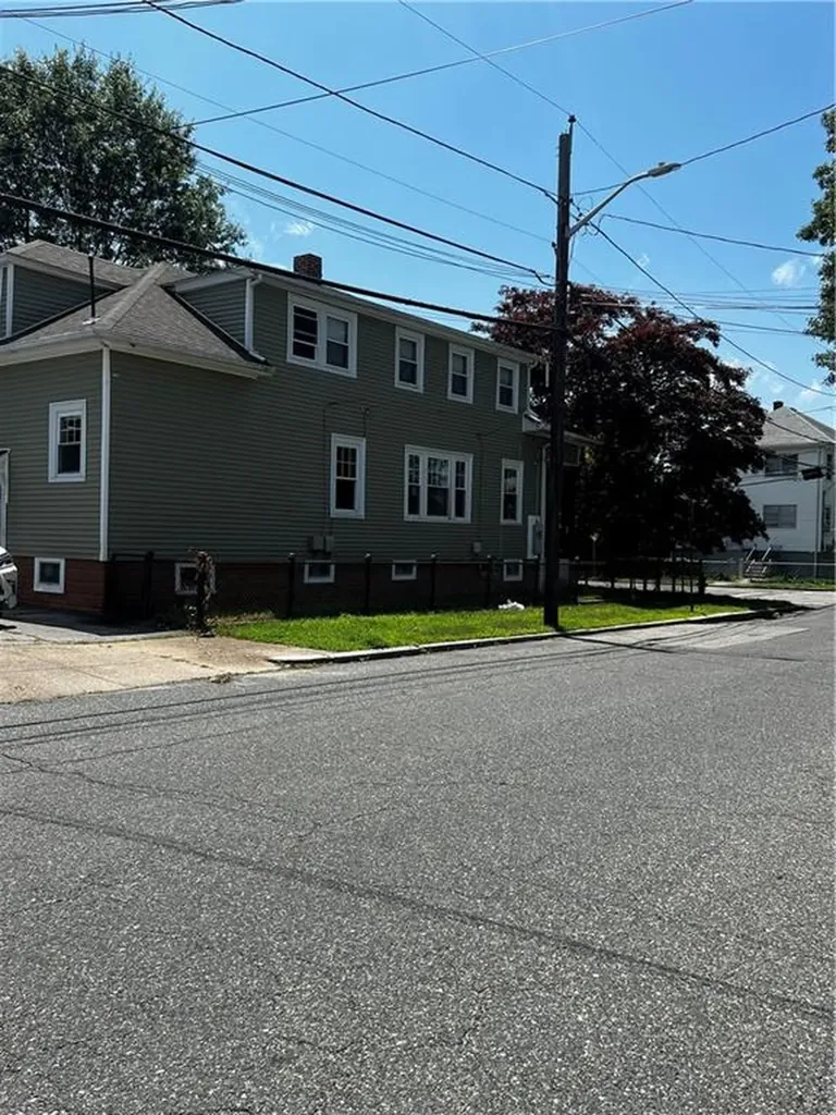 797 Academy Avenue Providence RI 02908