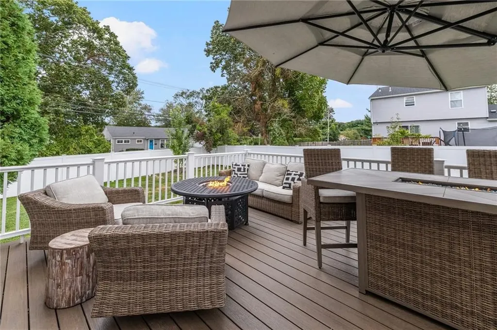 117 Laura Circle Cranston RI 02920